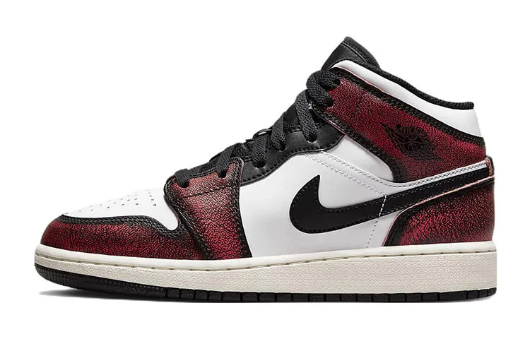 Jordan 1 Mid Wear-Away Chicago (GS) take