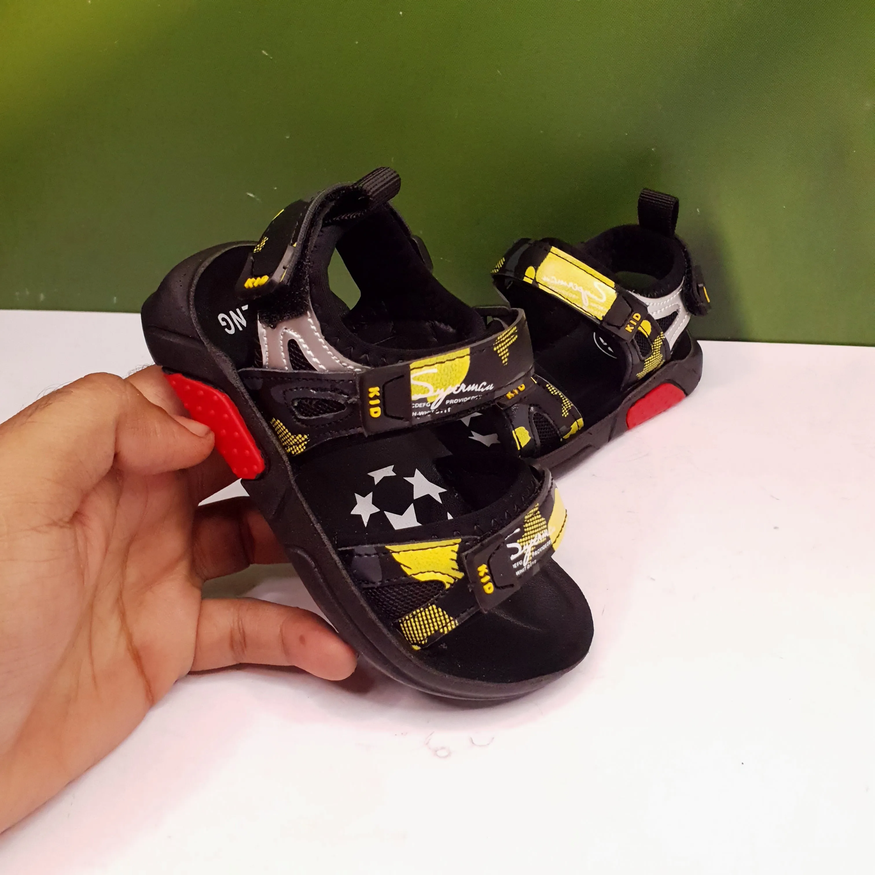 Kid Footwear A09