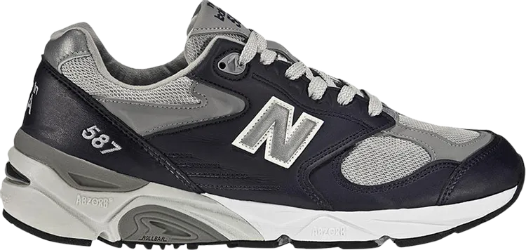 New Balance M587 sneakers, blue