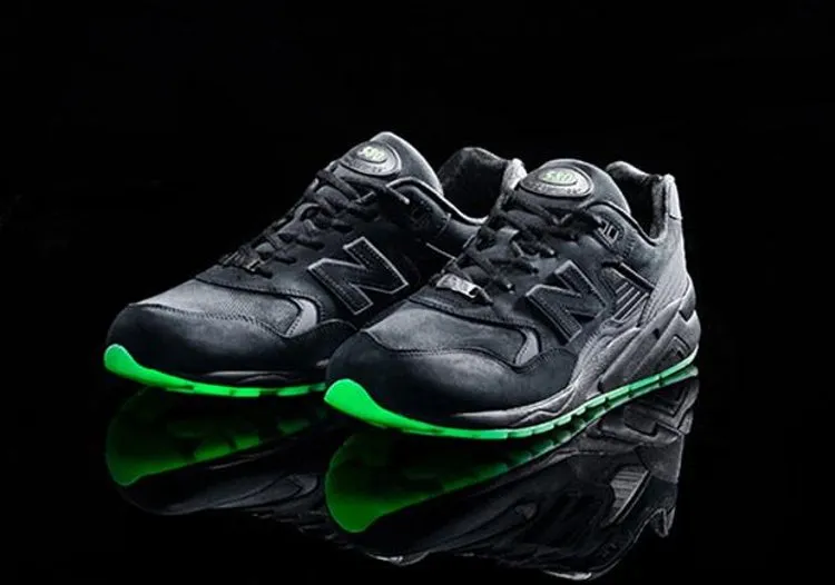 New Balance New Era x 580 sneakers, black