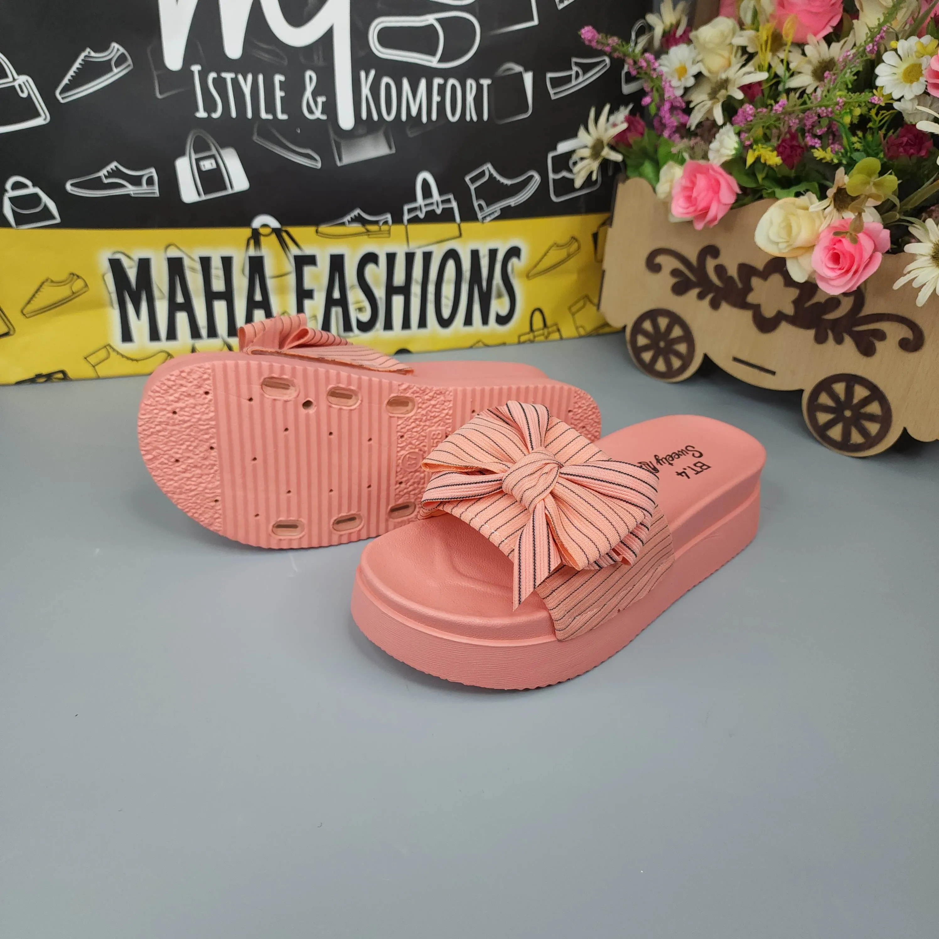 Peach Bow Slides